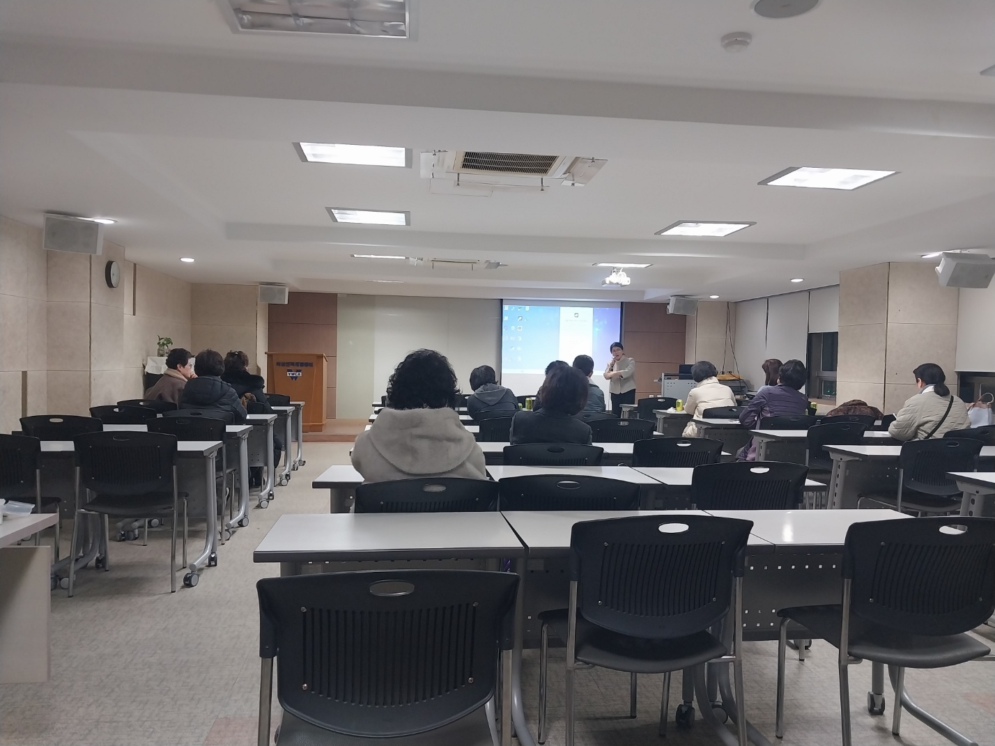 '스마트폰을 활용한 AI 증명사진 만들기' 특강